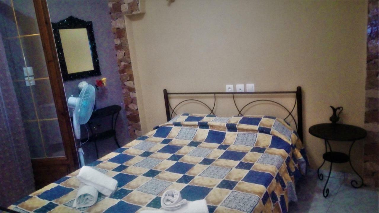 Kostis Hause II Guest House Kastrákion Екстериор снимка