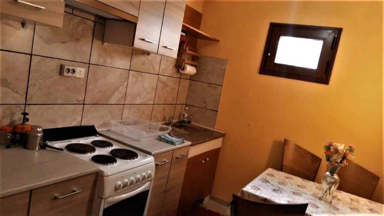 Kostis Hause II Guest House Kastrákion Екстериор снимка